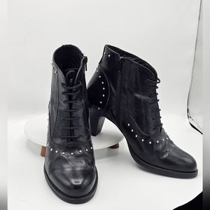 Patricia Green Ladies Lace-up Boots size 41 (US 10) Like New!